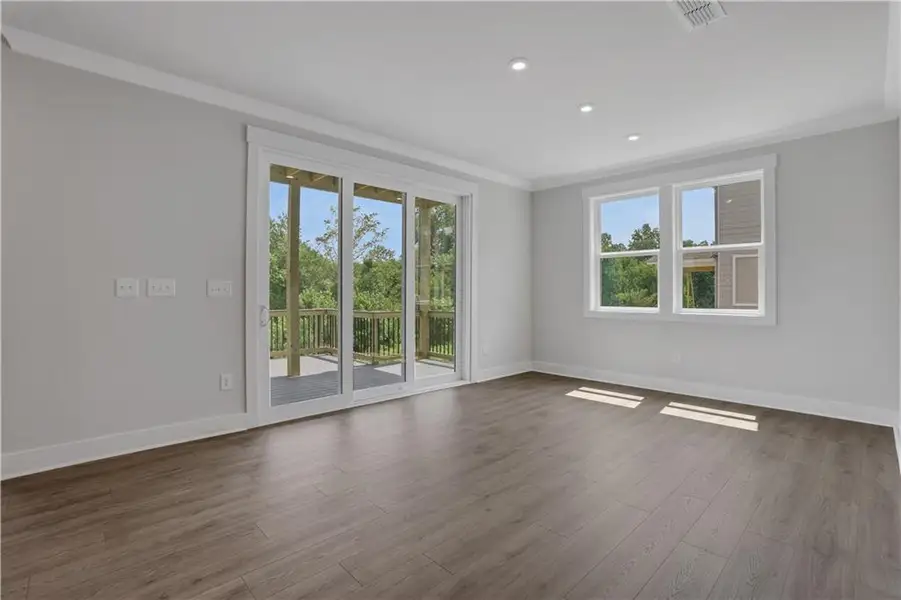 Spacious, unfurnished interior of a new home in Hopewell Reserve, Cumming (Image 40).