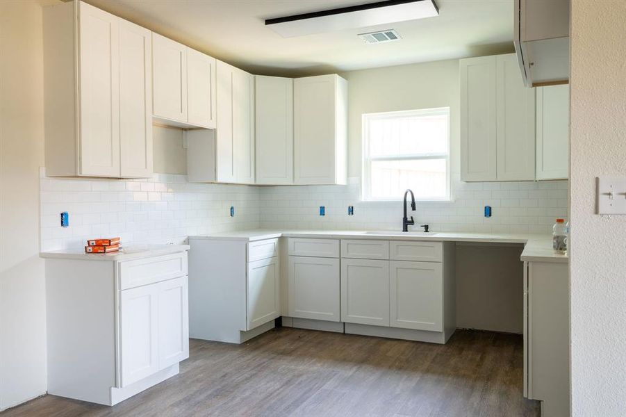 Furnished interior view inside a new home in , Fort Worth (Image 3). Furnished interior view inside a new home in , Fort Worth (Image 3).