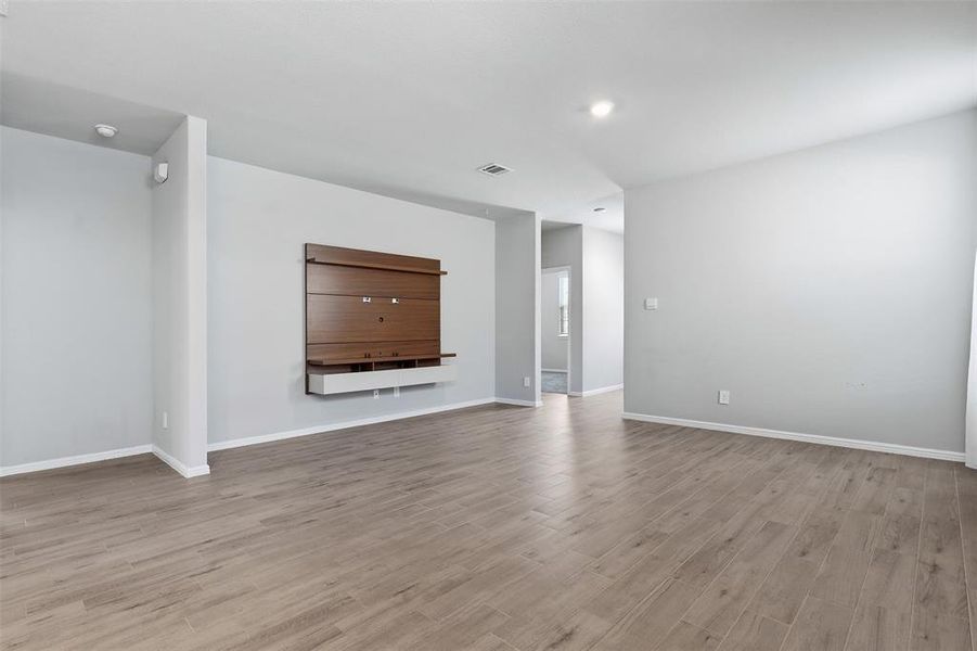 Spacious, unfurnished interior of a new home in The Overlook, Fort Worth (Image 23).