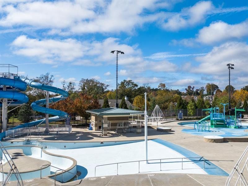 Community amenities in Falcon Landing, Gainesville (Image 50).