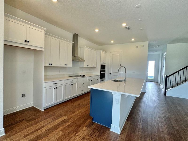 Furnished interior view inside a new home in , Orlando (Image 12).