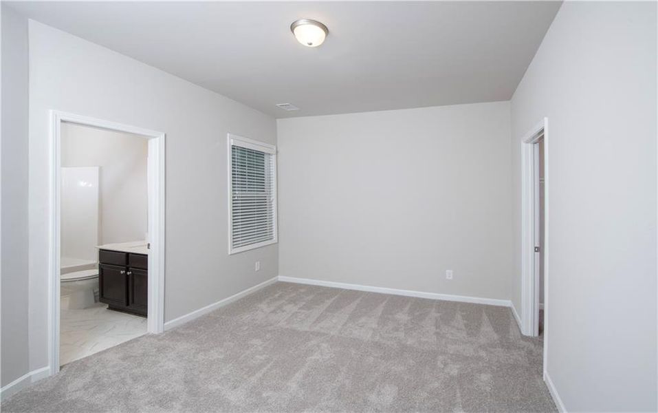 Spacious, unfurnished interior of a new home in , Flowery Branch (Image 10).