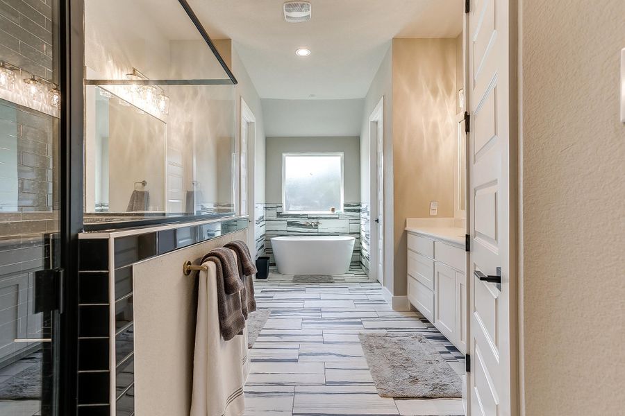 Representative furnished interior of a home built from the Rolling Wood by Trinity Classic Homes in Freeman Ranch, Weatherford (Image 14).