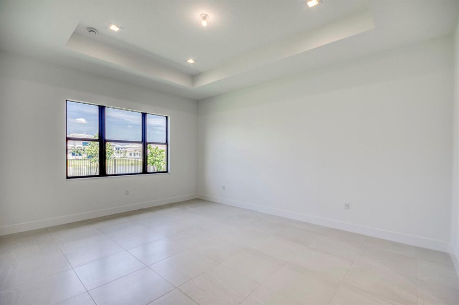 Spacious, unfurnished interior of a new home in Apex at Avenir, Palm Beach Gardens (Image 22). Spacious, unfurnished interior of a new home in Apex at Avenir, Palm Beach Gardens (Image 22).