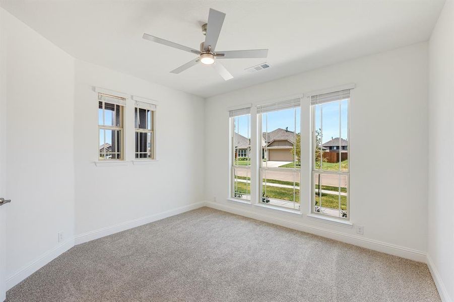 Spacious, unfurnished interior of a new home in Hampton Park, Glenn Heights (Image 32).