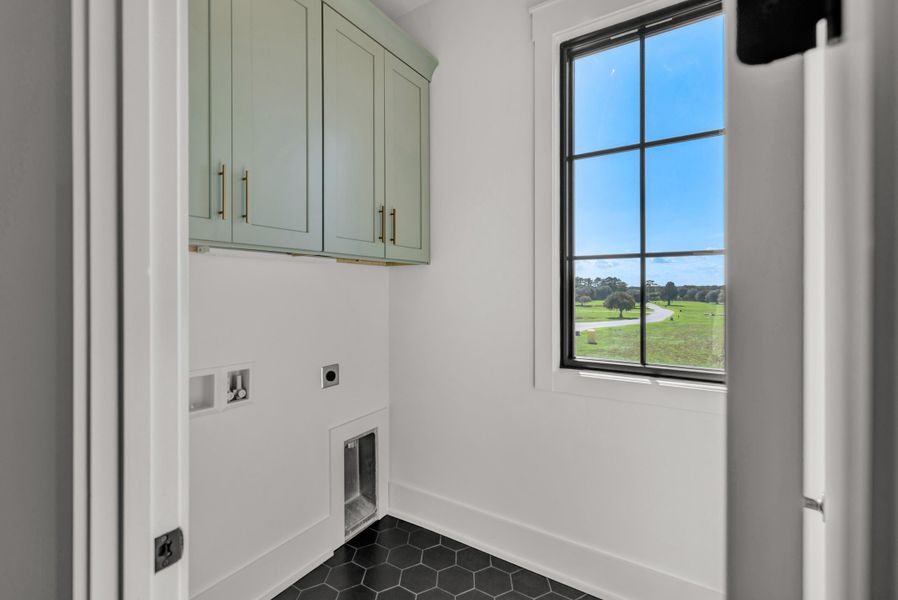 Spacious, unfurnished interior of a new home in , Georgetown (Image 66). Spacious, unfurnished interior of a new home in , Georgetown (Image 66).