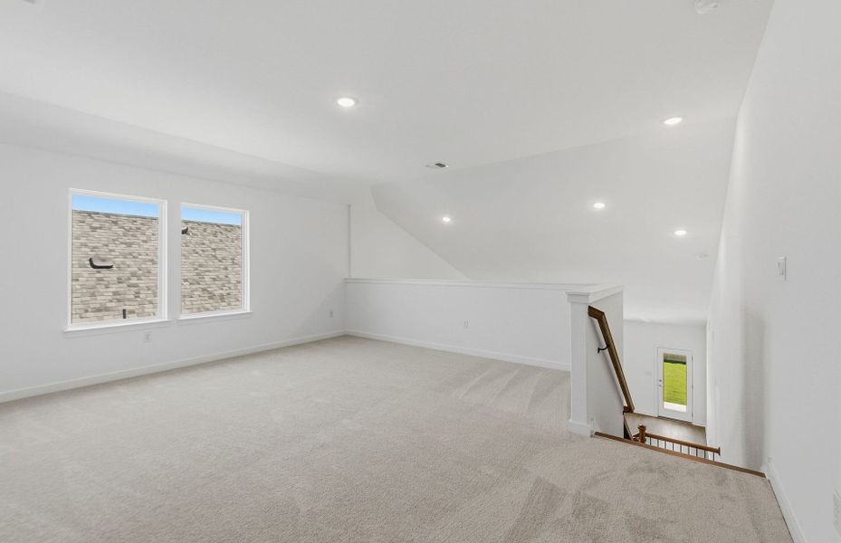 Spacious, unfurnished interior of a new home in Kuempel Farms, Pflugerville (Image 48).