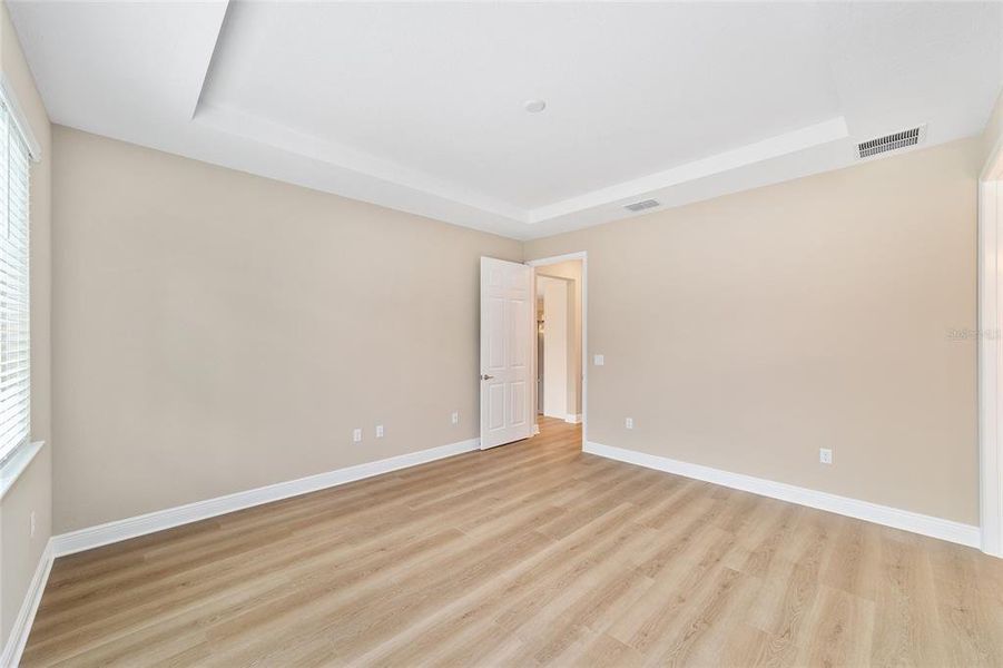 Spacious, unfurnished interior of a new home in , Ocala (Image 38).