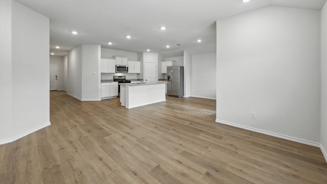 Spacious, unfurnished interior of a new home in Riverfield, Josephine (Image 30).
