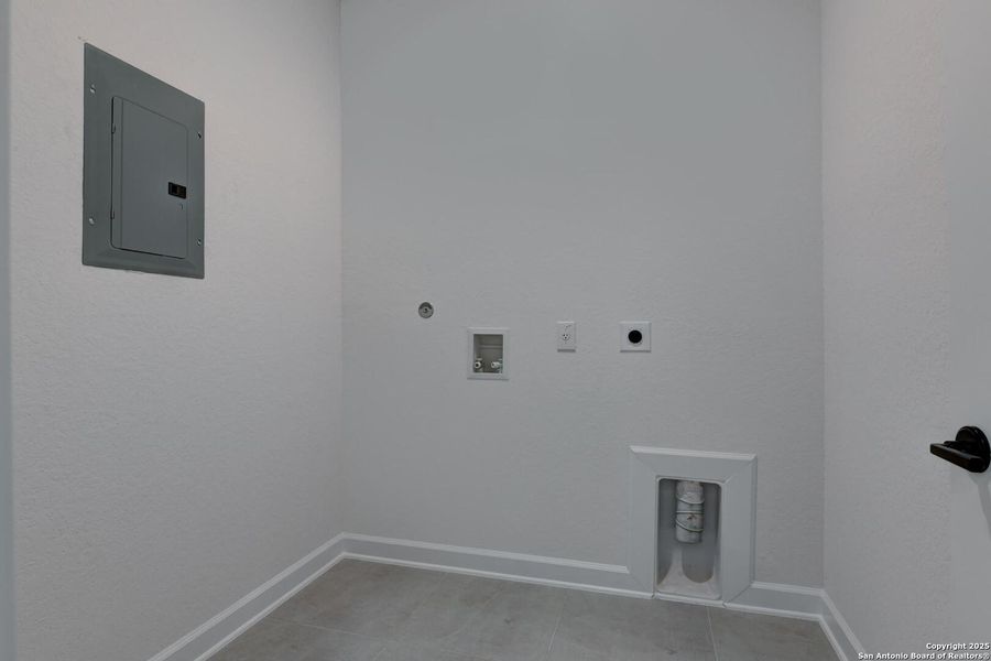 Spacious, unfurnished interior of a new home in Megan's Landing 50's, Castroville (Image 30).