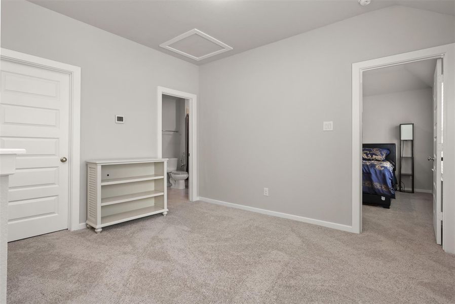 Spacious, unfurnished interior of a new home in , Texas City (Image 32). Spacious, unfurnished interior of a new home in , Texas City (Image 32).