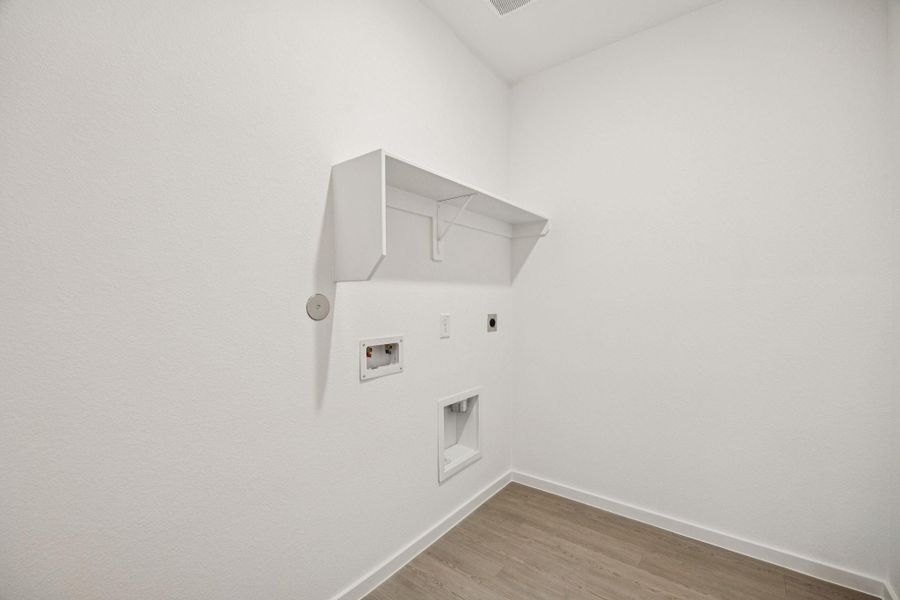 Spacious, unfurnished interior of a new home in Decker Farms, Magnolia (Image 22).