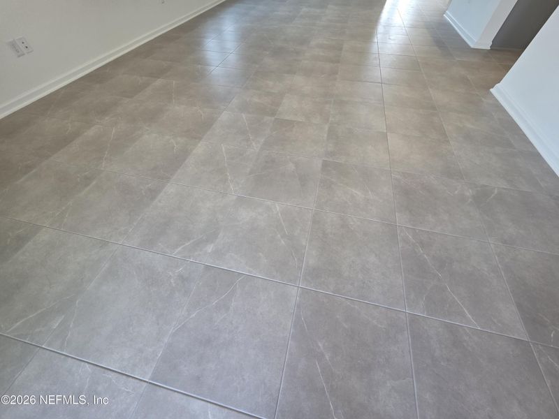 Spacious, unfurnished interior of a new home in Hyland Trail, Green Cove Springs (Image 30).