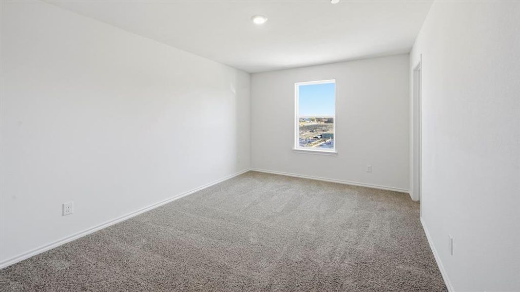 Spacious, unfurnished interior of a new home in Arbor Trails South, Princeton (Image 24).