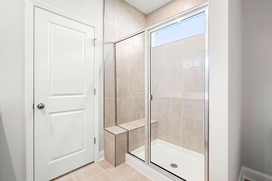 Furnished interior view inside a new home in Salem Bay, Beaufort (Image 4).
