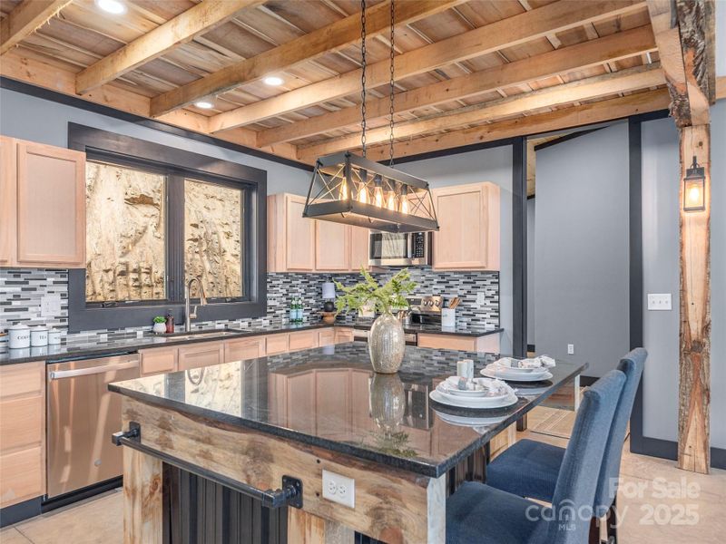 Community amenities in , Waynesville (Image 29).