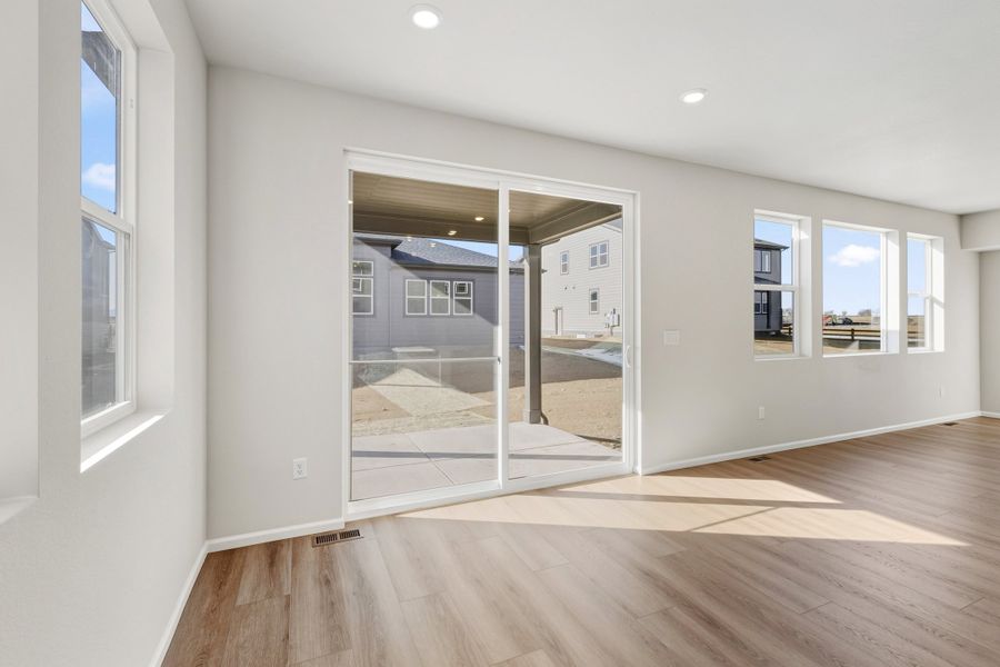 Spacious, unfurnished interior of a new home in Talon Pointe, Thornton (Image 10).