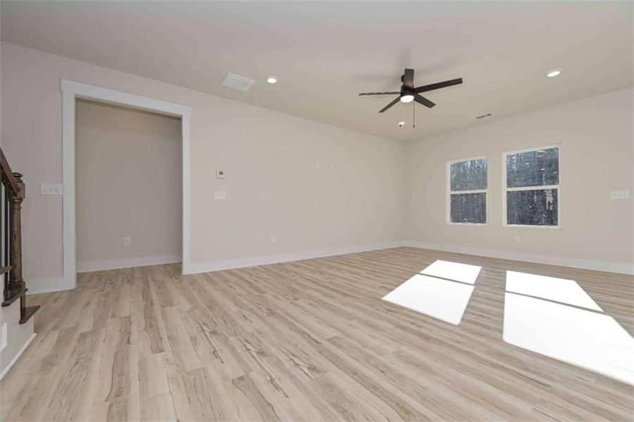Spacious, unfurnished interior of a new home in , Buchanan (Image 27).