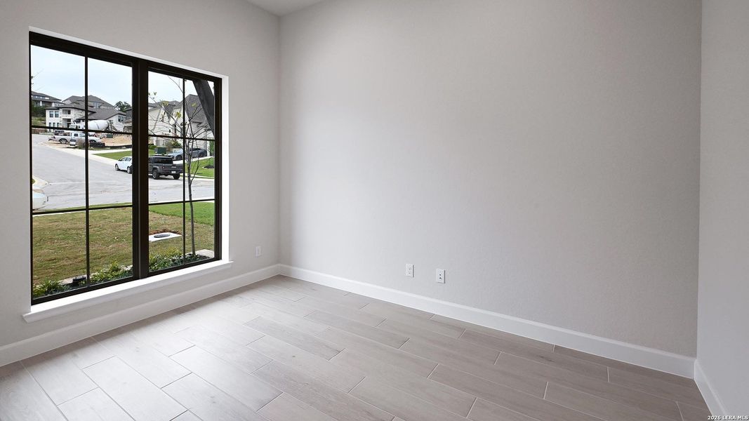 Spacious, unfurnished interior of a new home in Johnson Ranch, Bulverde (Image 25).