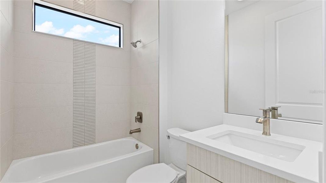 Furnished interior view inside a new home in Cresswind Lakewood Ranch, Lakewood Ranch (Image 12).