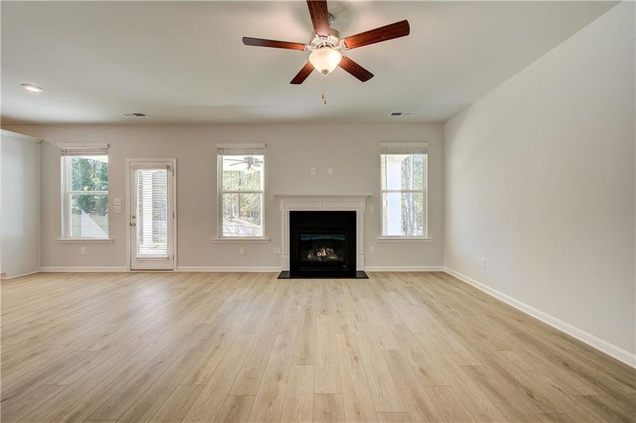 Spacious, unfurnished interior of a new home in Burchwood, Stockbridge (Image 21).