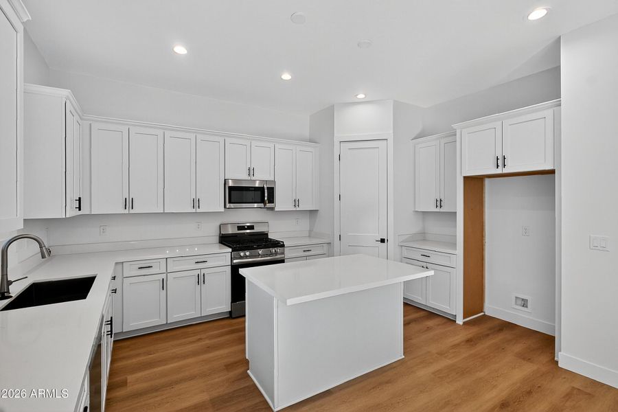 lot_8_timber_sky_sirius_2013_kitchen8