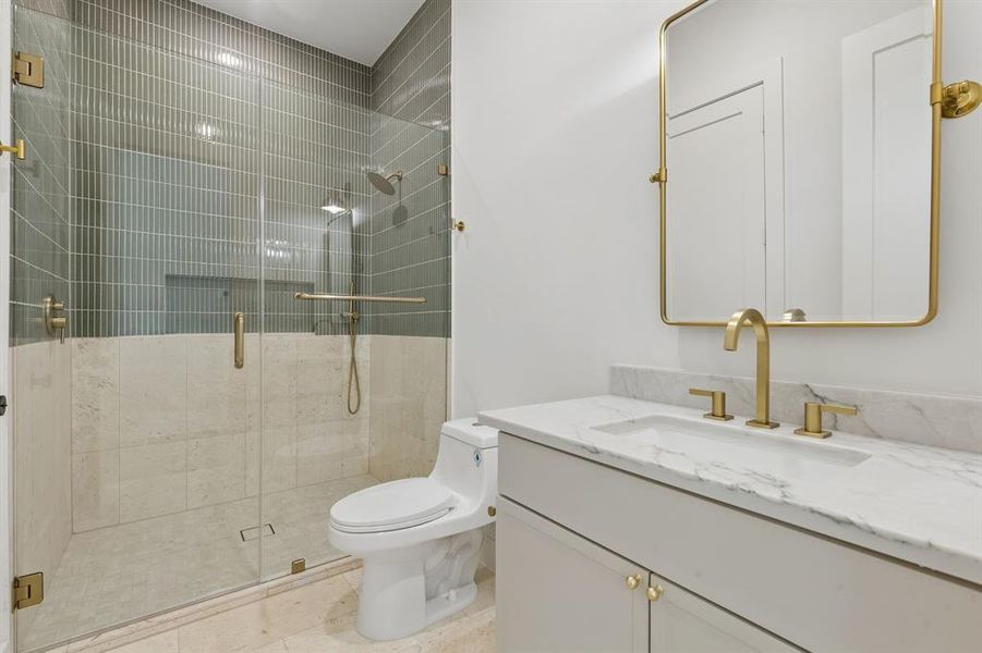 Furnished interior view inside a new home in , Dallas (Image 35).