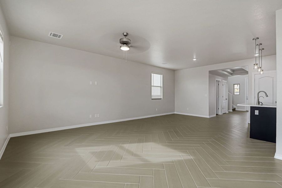 Spacious, unfurnished interior of a new home in Emerald Estates, Horizon City (Image 34). Spacious, unfurnished interior of a new home in Emerald Estates, Horizon City (Image 34).