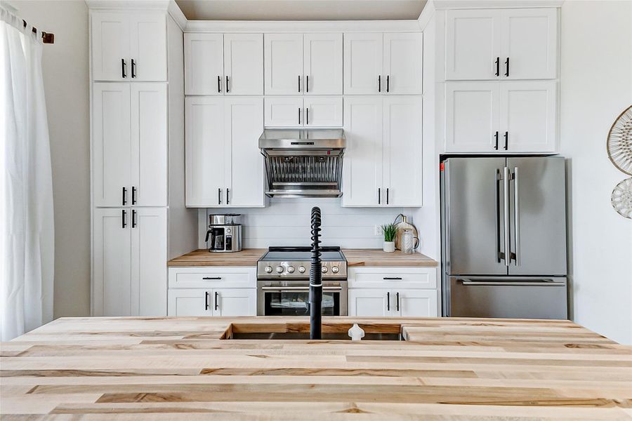 Furnished interior view inside a new home in , Bolivar (Image 35). Furnished interior view inside a new home in , Bolivar (Image 35).