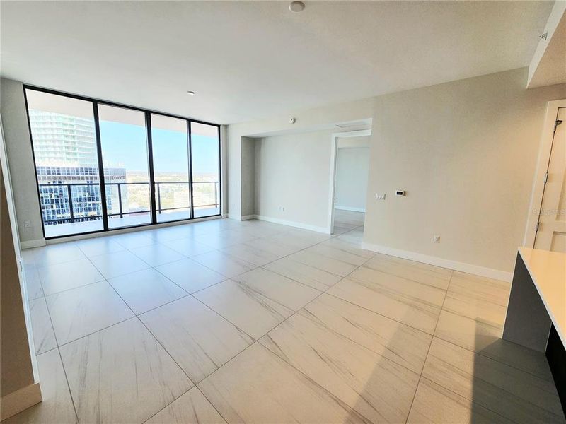 Spacious, unfurnished interior of a new home in , St. Petersburg (Image 22).