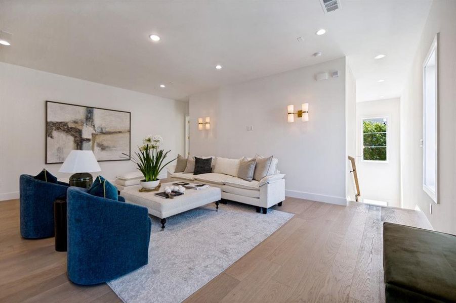 Furnished interior view inside a new home in , Dallas (Image 23).