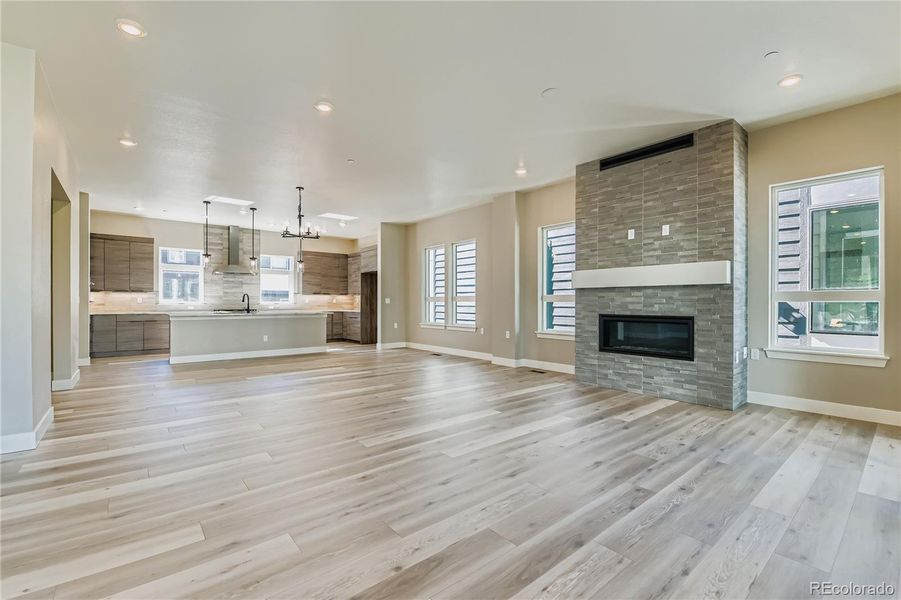 Spacious, unfurnished interior of a new home in Baseline, Broomfield (Image 27). Spacious, unfurnished interior of a new home in Baseline, Broomfield (Image 27).