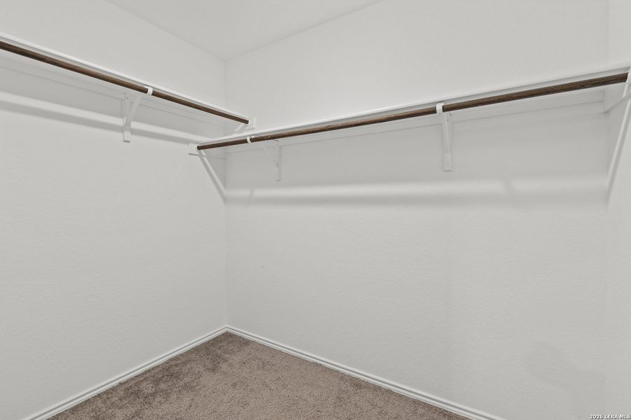 Spacious, unfurnished interior of a new home in Hidden Trails, Bulverde (Image 24).