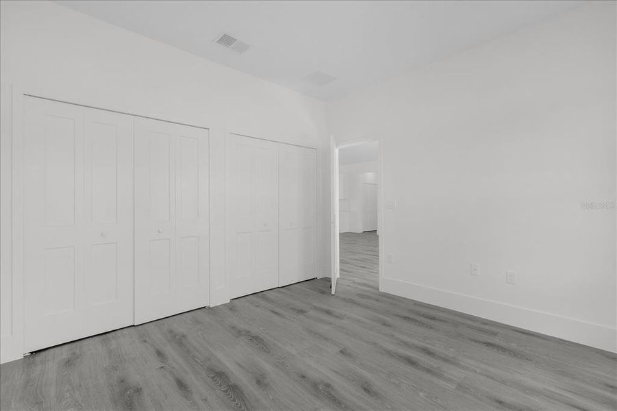 Spacious, unfurnished interior of a new home in , Ocala (Image 18).