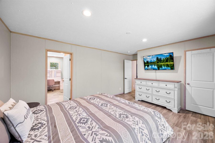 Furnished interior view inside a new home in , Monroe (Image 12).