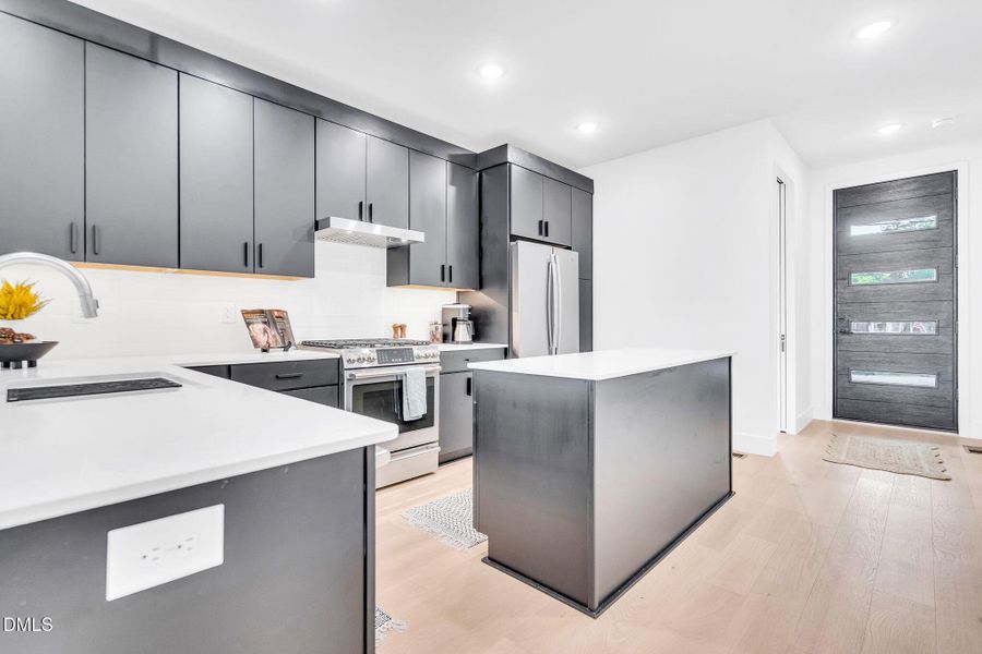 4-web-or-mls-DSC04814 4-web-or-mls-DSC04814