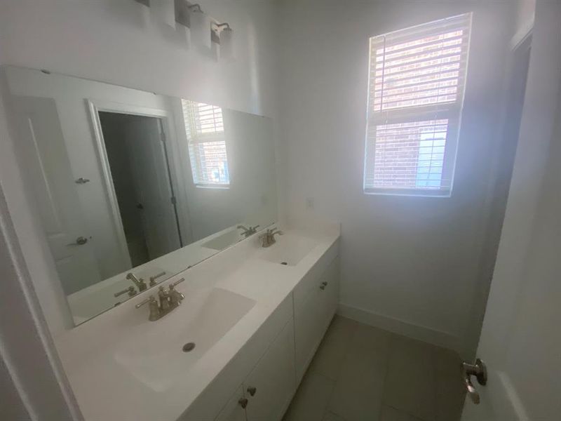 Image 19 of a home in Creekshaw.