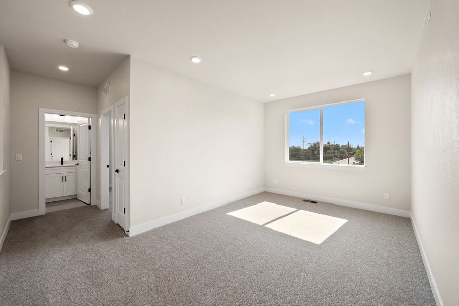Spacious, unfurnished interior of a new home in Berkeley Villas, Denver (Image 15). Spacious, unfurnished interior of a new home in Berkeley Villas, Denver (Image 15).