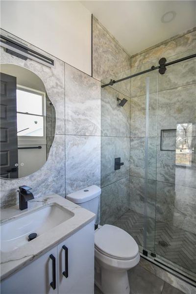 Furnished interior view inside a new home in , Atlanta (Image 47).