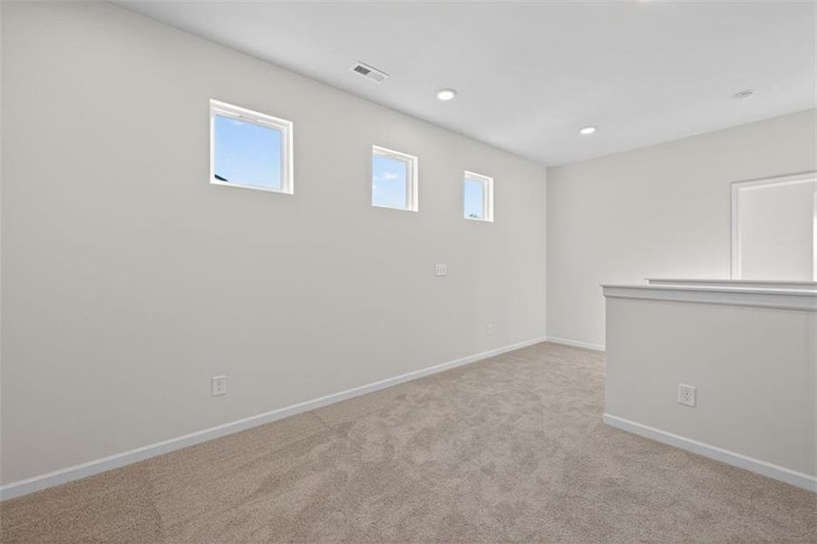 Spacious, unfurnished interior of a new home in Franklin Manor, Lawrenceville (Image 40).