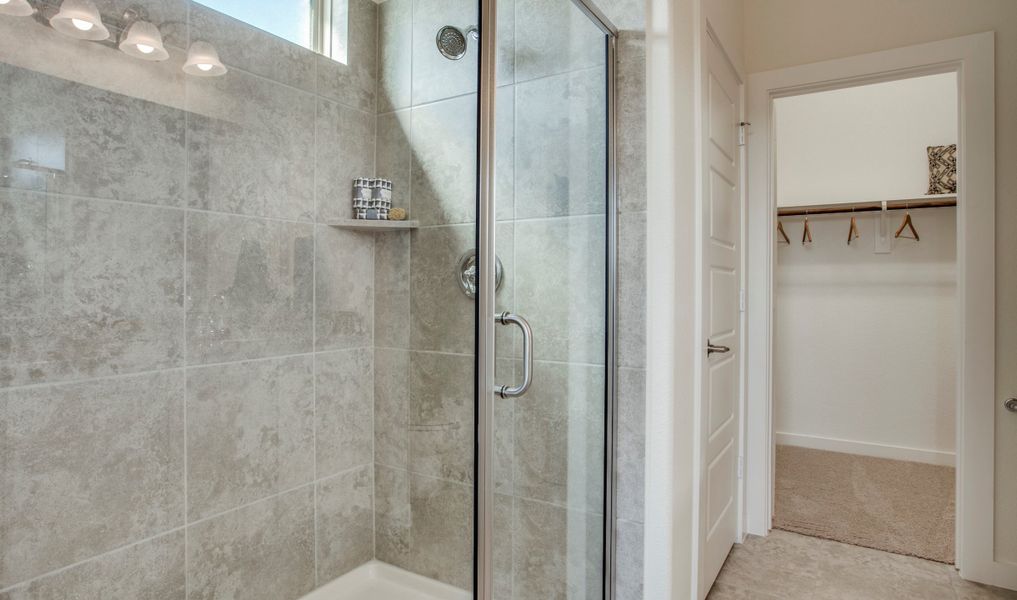 Large shower in optional spa bath