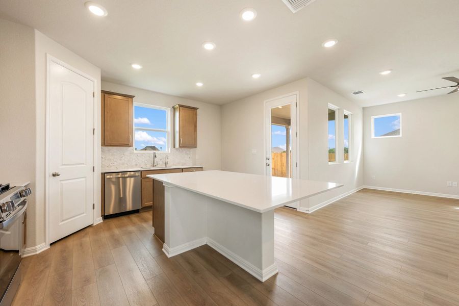 Furnished interior view inside a new home in The Cottages at La Cima, San Marcos (Image 15).