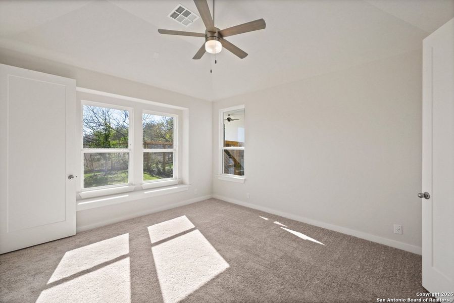 Spacious, unfurnished interior of a new home in The Crossvine, Schertz (Image 14).