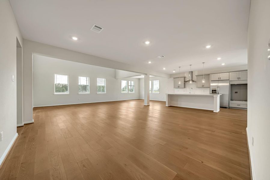 Spacious, unfurnished interior of a new home in Townsen Landing, Humble (Image 23).