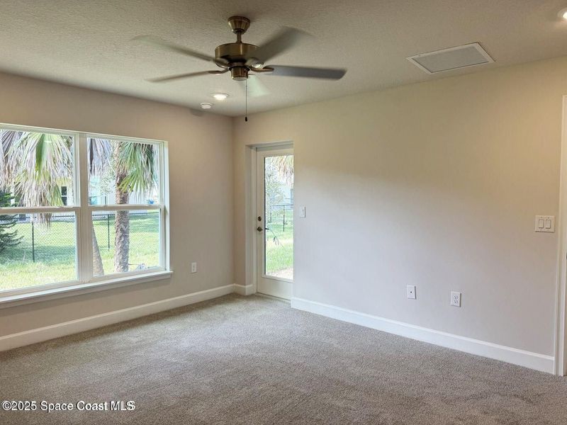 Spacious, unfurnished interior of a new home in Sebastian Highlands, Sebastian (Image 17).