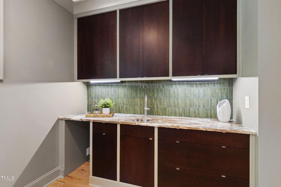 Tanbark (70) Tanbark (70)