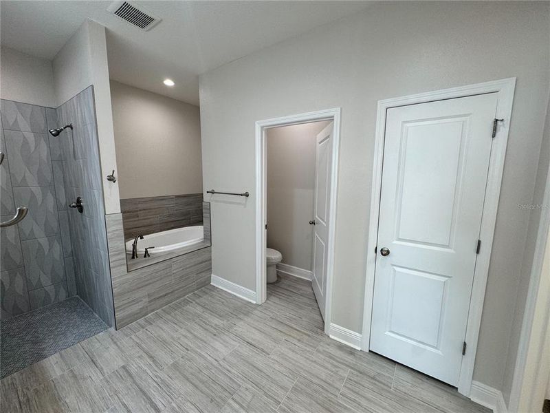 Furnished interior view inside a new home in , Dade City (Image 16).