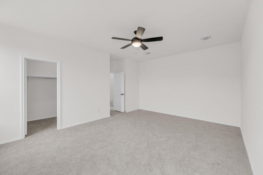 Spacious, unfurnished interior of a new home in Mustang Valley, Manor (Image 17).