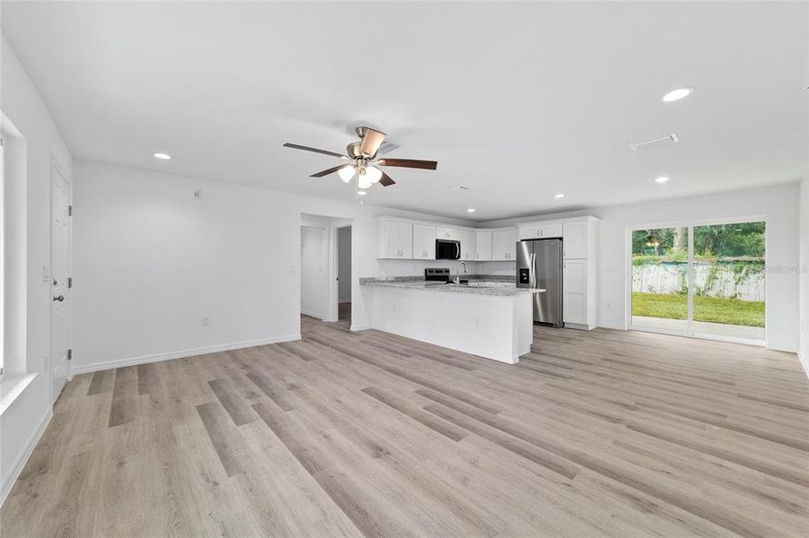 Spacious, unfurnished interior of a new home in , Dunnellon (Image 37). Spacious, unfurnished interior of a new home in , Dunnellon (Image 37).