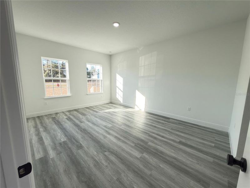 Spacious, unfurnished interior of a new home in , Ocala (Image 38).